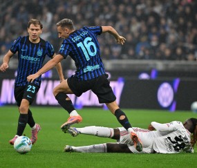 宝威体育APP-意甲比赛爆发惊喜连连，球迷惊叹不已(欧冠直播是足球迷们翘首期盼的顶级赛事)